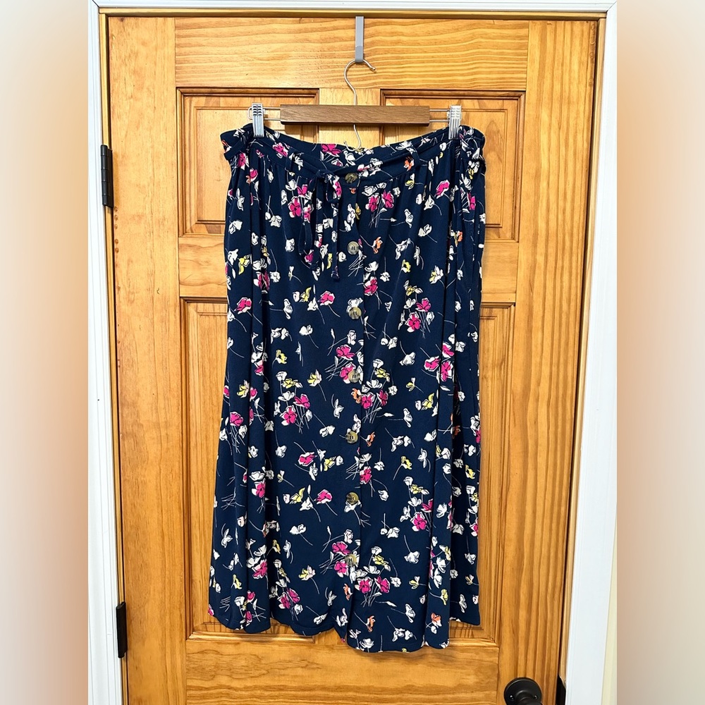 Floral Print Terra & Sky Mid-Length Button Down Skirt Women’s Size 14W